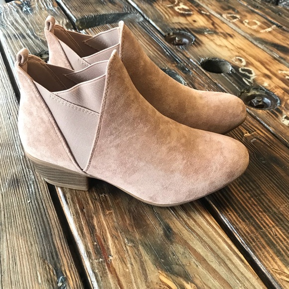 (Last one) Beige suede Bootie - Picture 4 of 4
